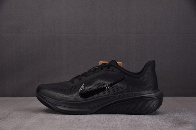Air Zoom Pegasus 42 ‘Black Anthracite’