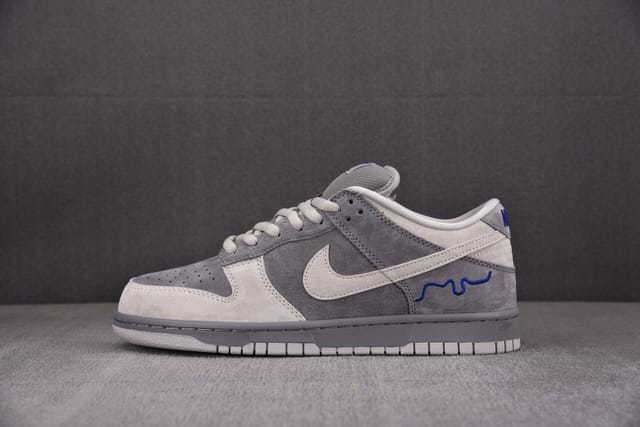 Nike SB Dunk Low "London"