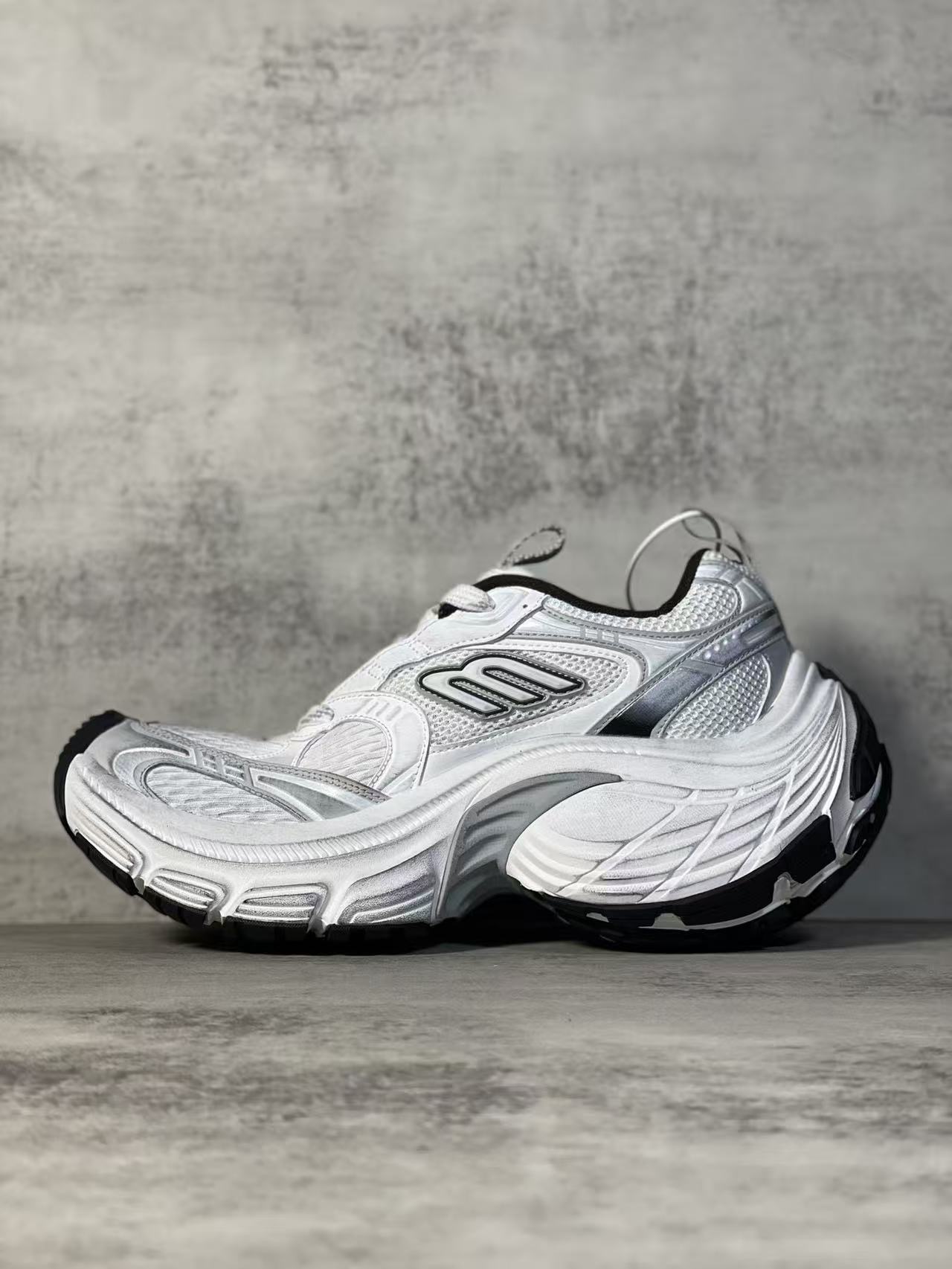 Balenciaga 10XL