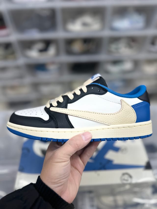 Nike Air Jordan 1 Low Travis Scott x Fragment