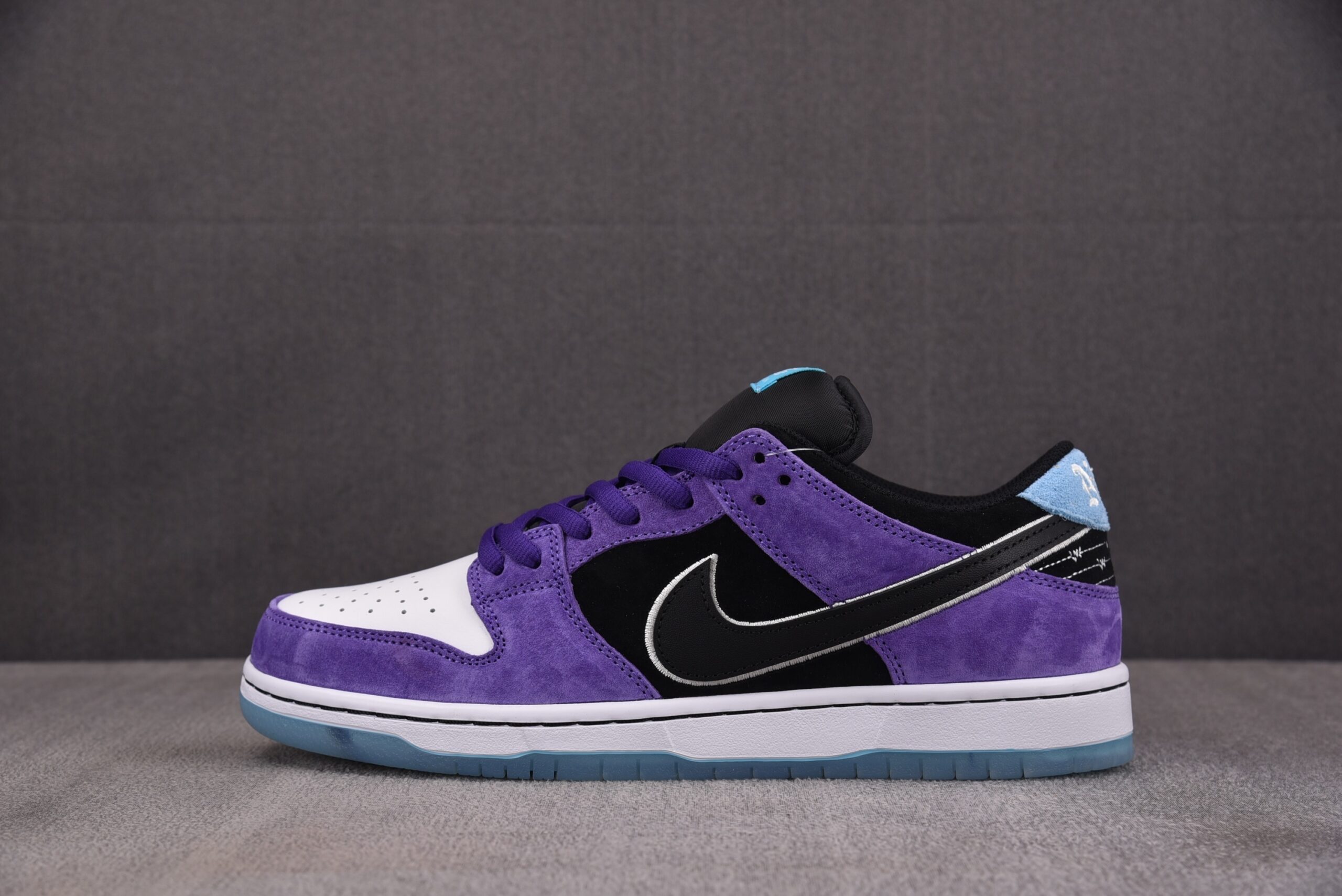 Nike SB Dunk Low "Hayley Wilson"