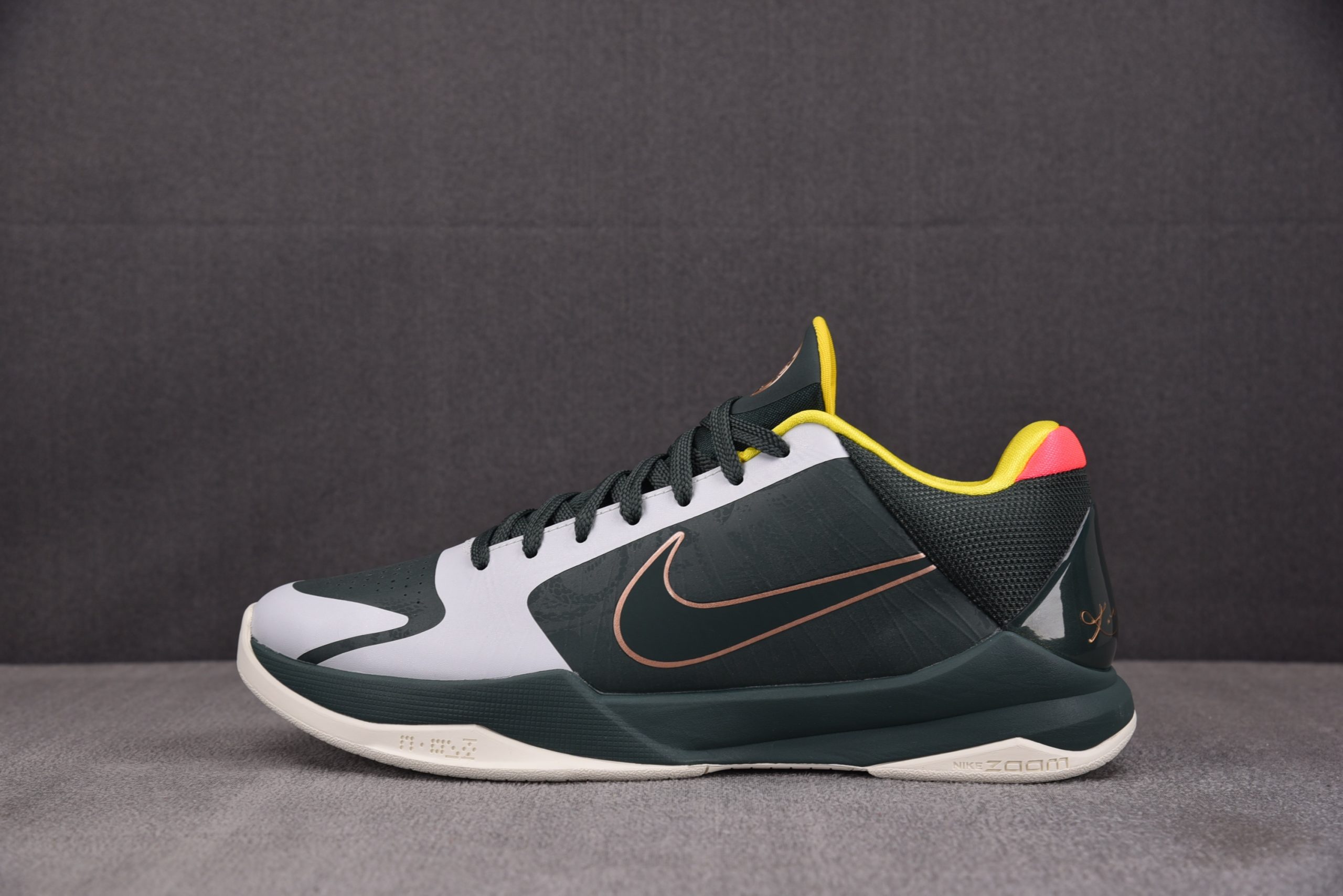 Kobe 5 Protro ‘EYBL’