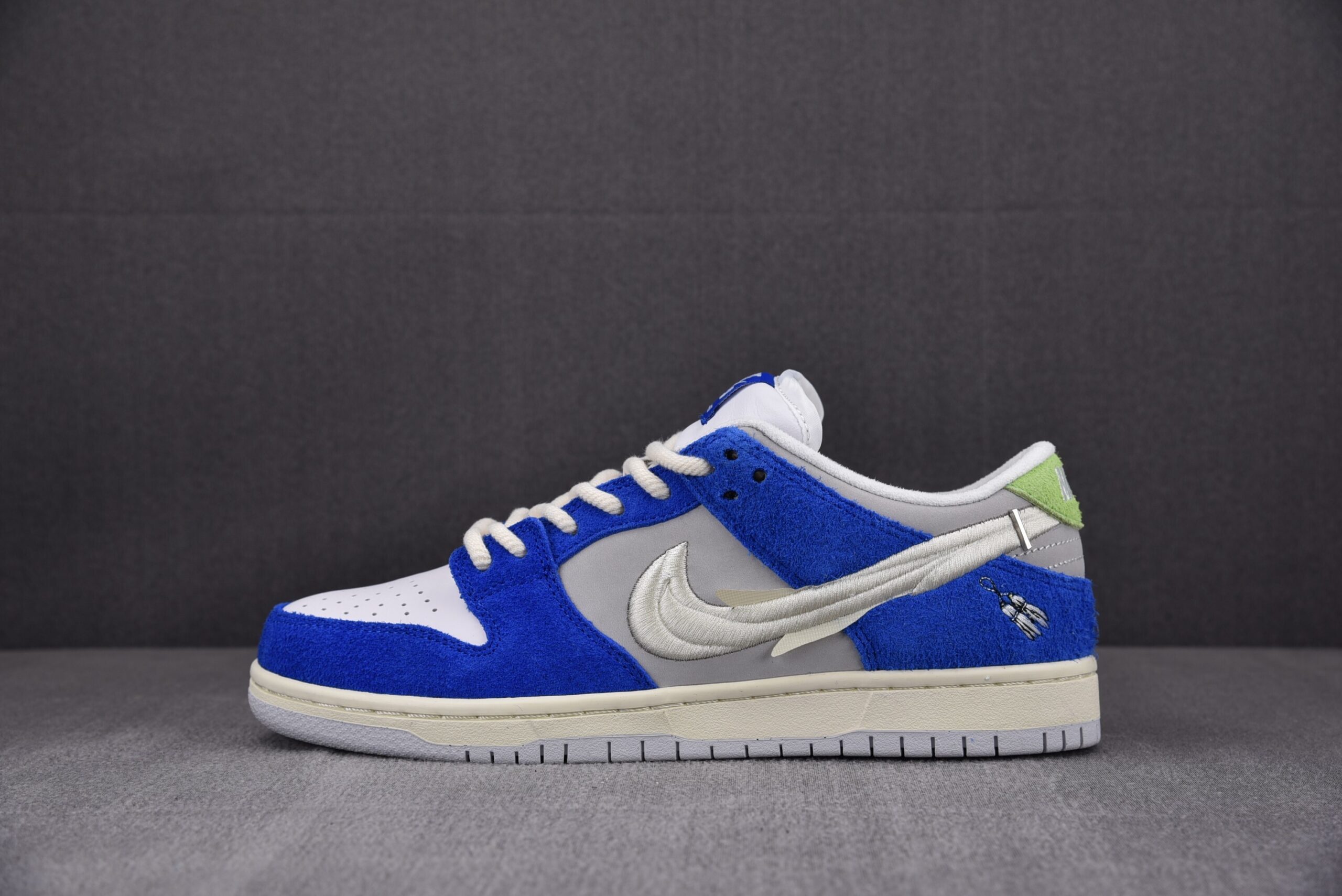 Nike Dunk Low Pro SB ‘Fly Streetwear’