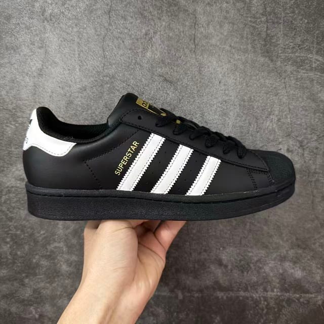 adidas Superstar ‘Black’