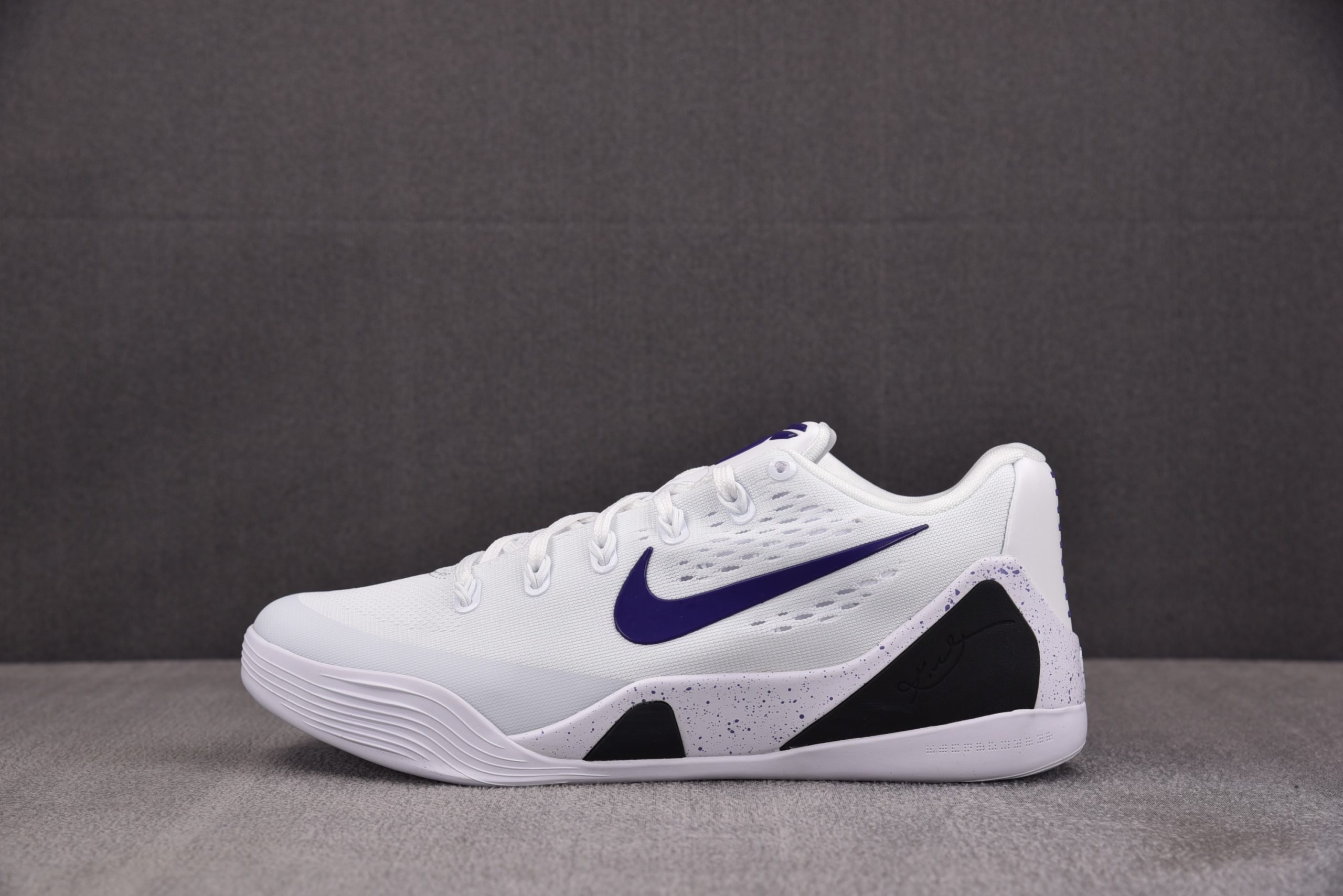 Kobe 9 Elite Low EM Protro ‘White Court Purple’
