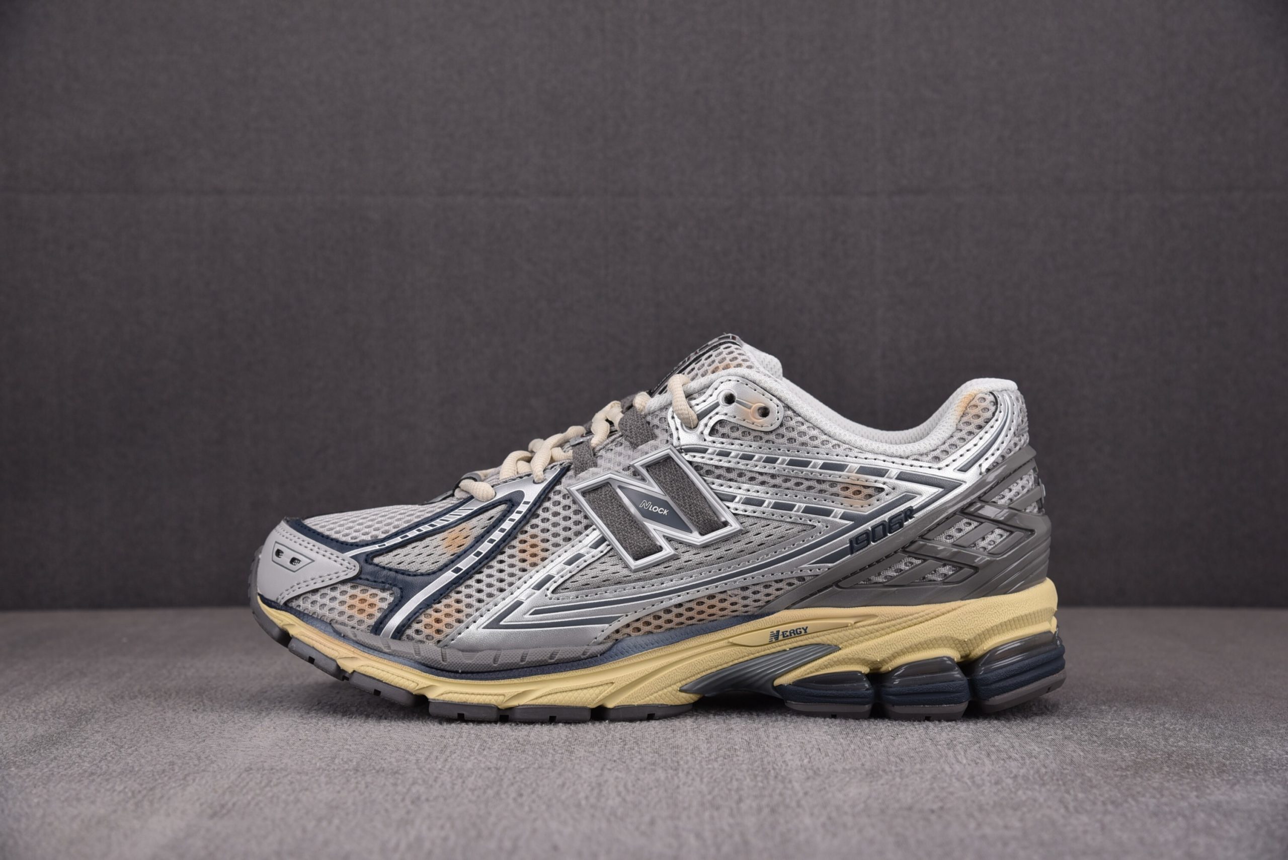 New Balance 1906R  ‘The Downtown Run’