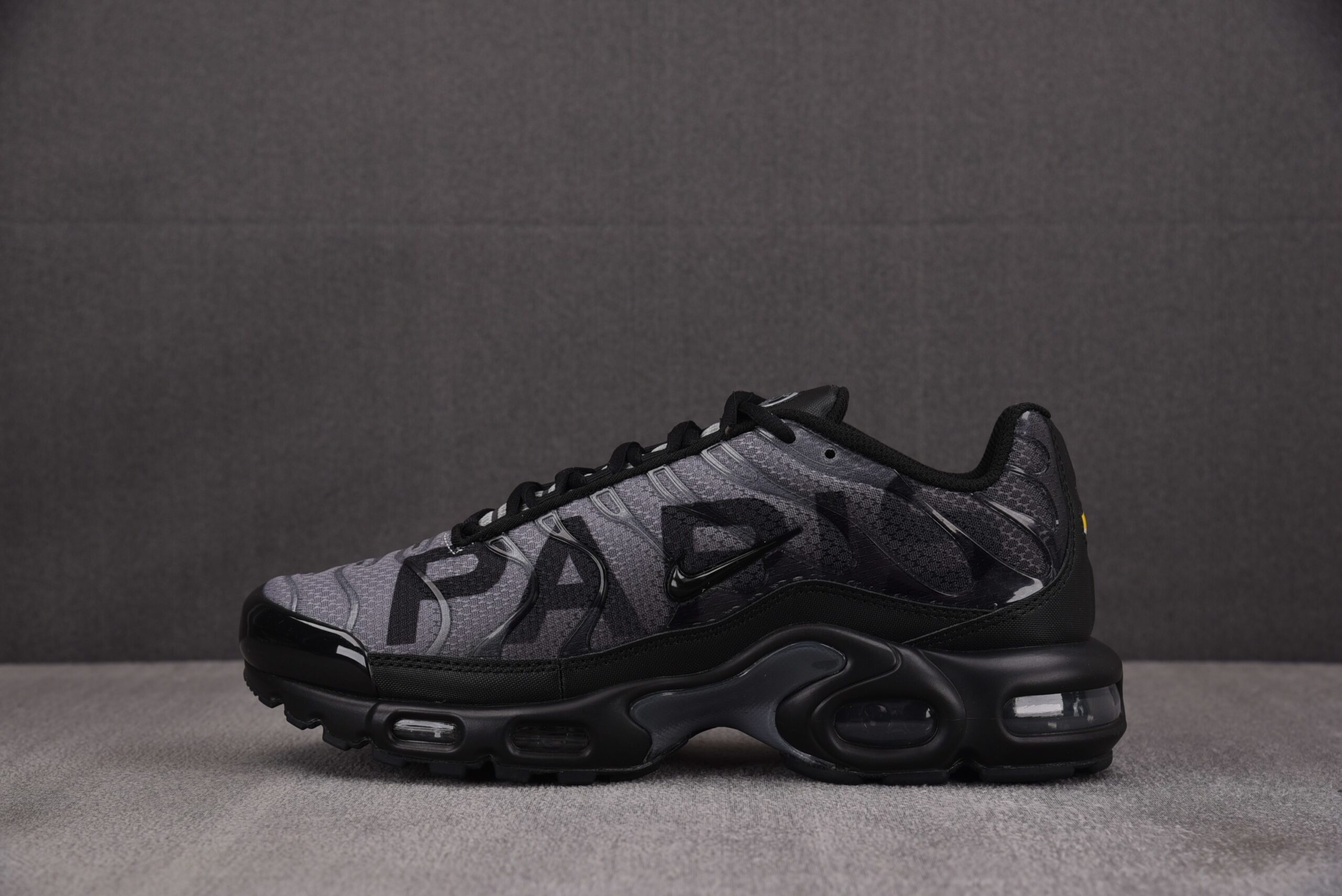 Nike Air Max Plus PSG ‘BLACK PARTICLE GREY’