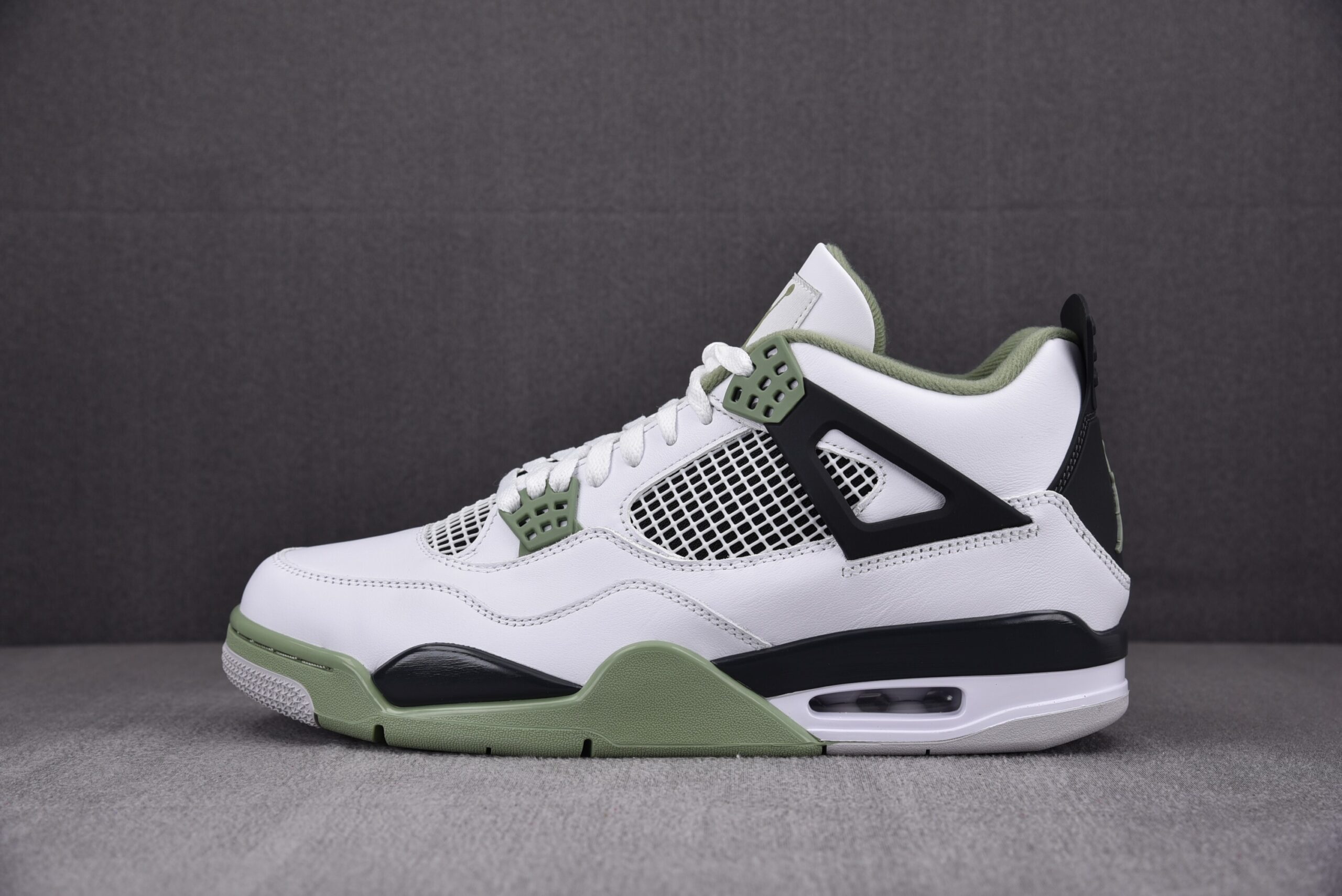 Jordan 4 Retro ‘Seafoam’