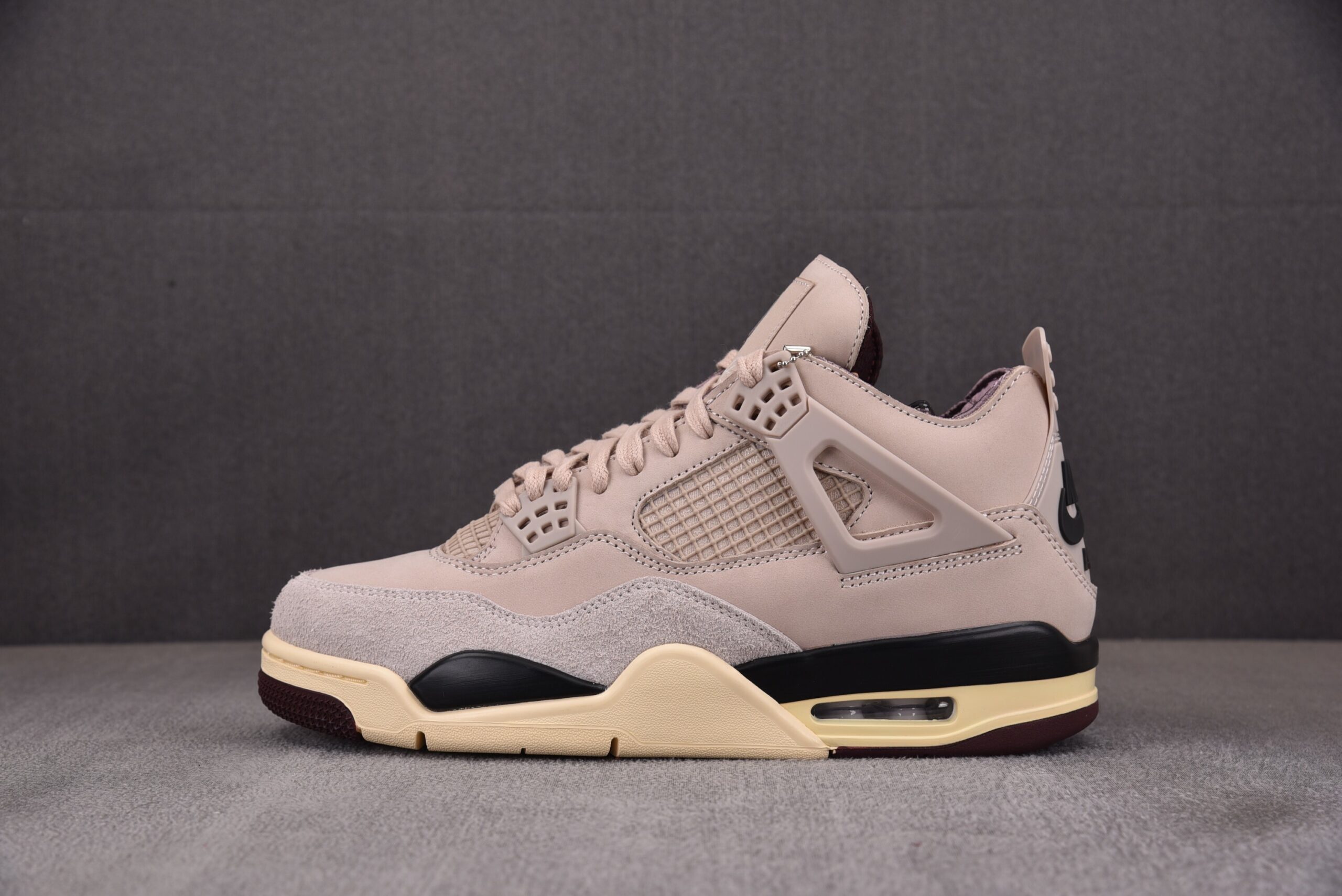A Ma Maniére x Jordan 4 Wmns Retro ‘While You Were Sleeping’