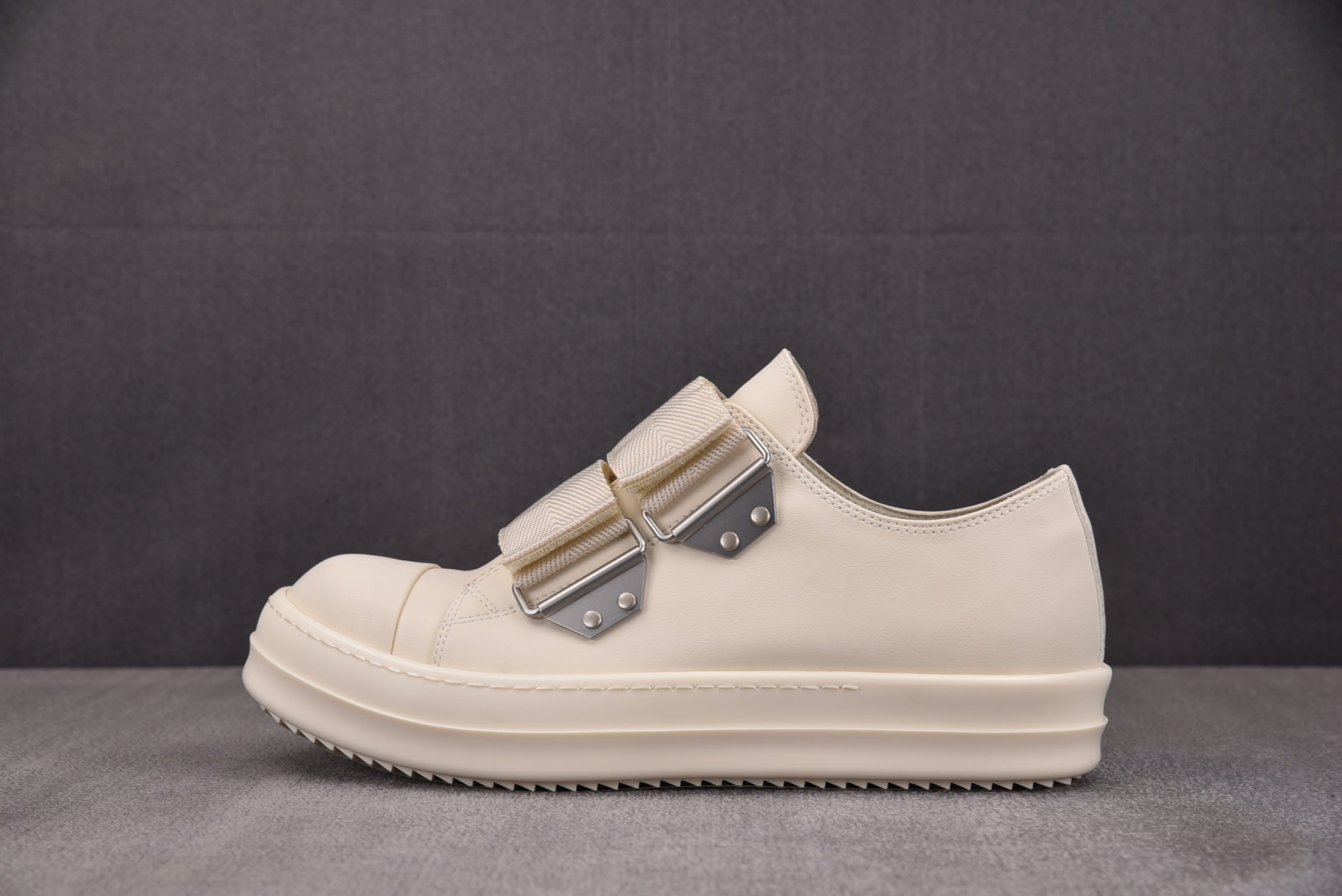 Rick Owens Touch – Strap Low Leather ‘Milk’