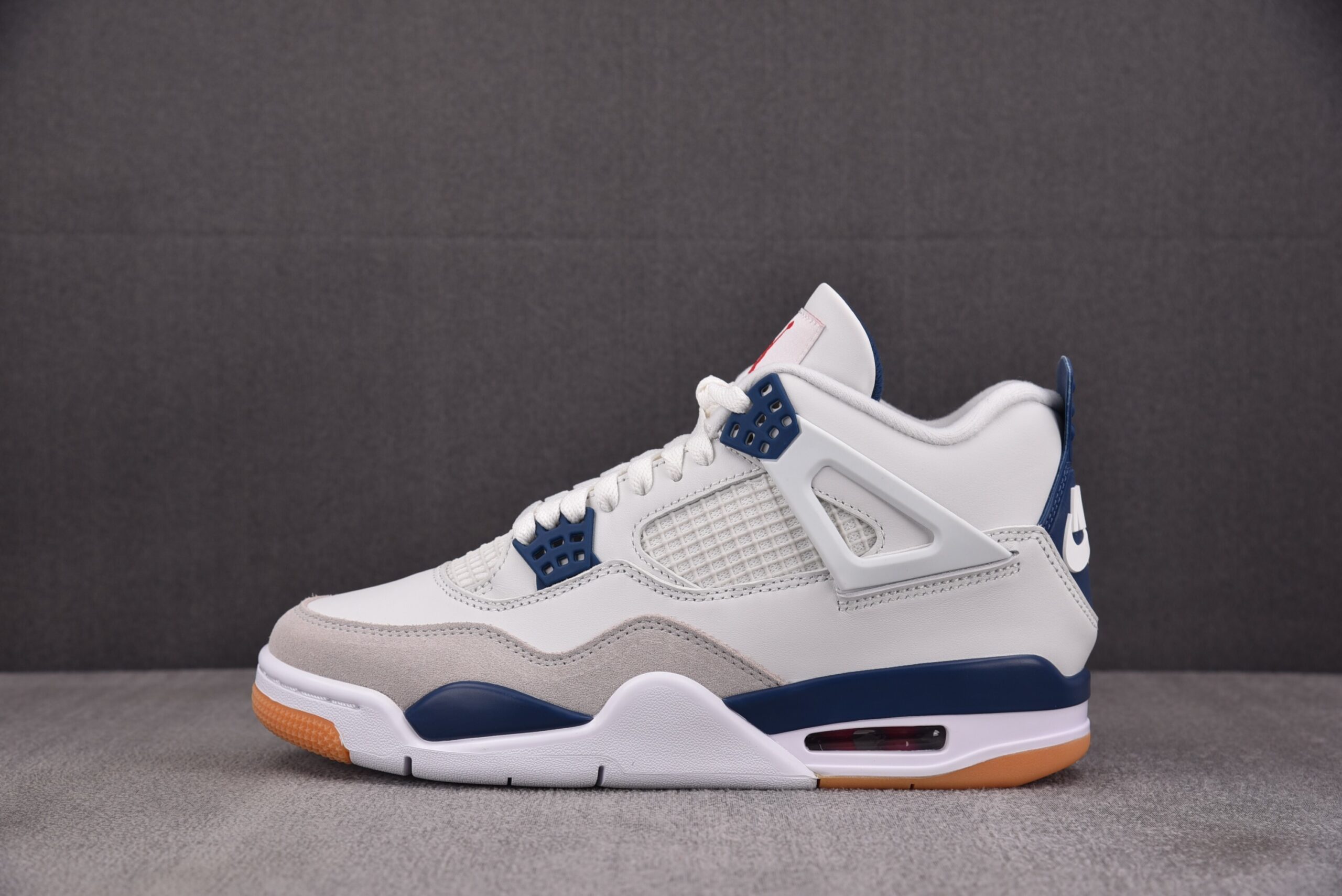 Jordan 4 Retro SB ‘Navy’