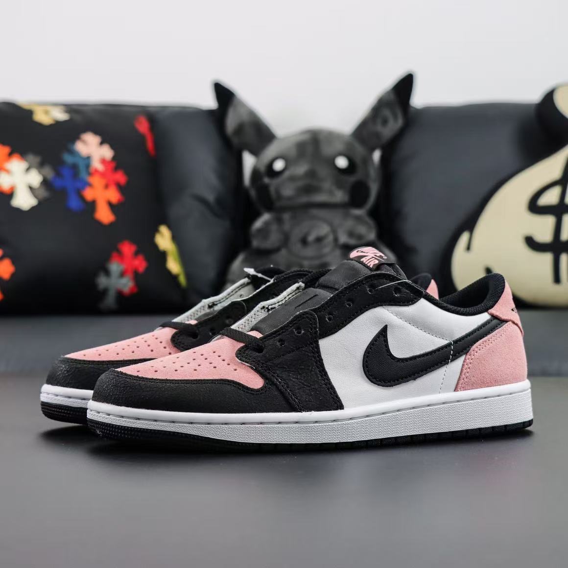 Nike Air Jordan 1 Low 'Bleached Coral'