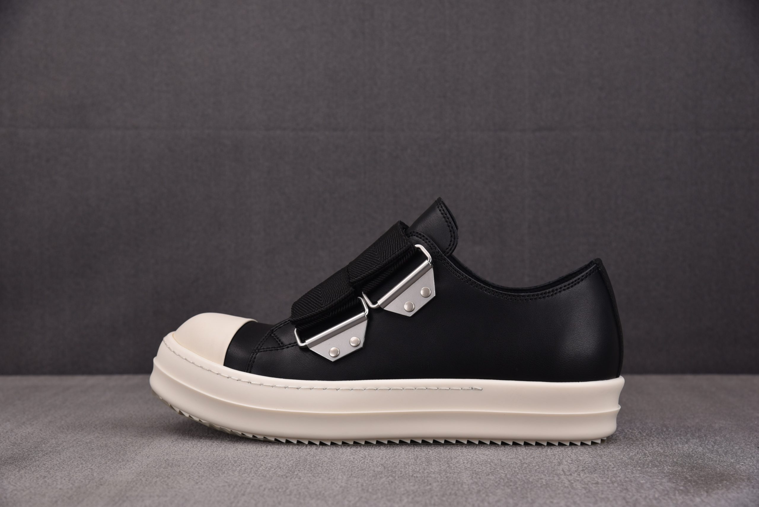 Rick Owens Touch – Strap Low Leather ‘Black’
