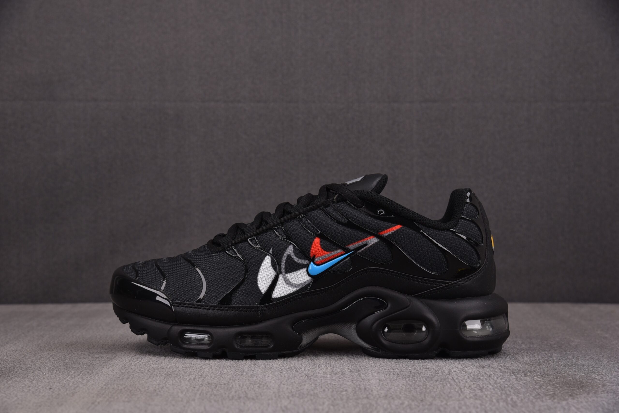 Nike Air Max Plus Multi Swoosh ‘BLACK CRIMSON’