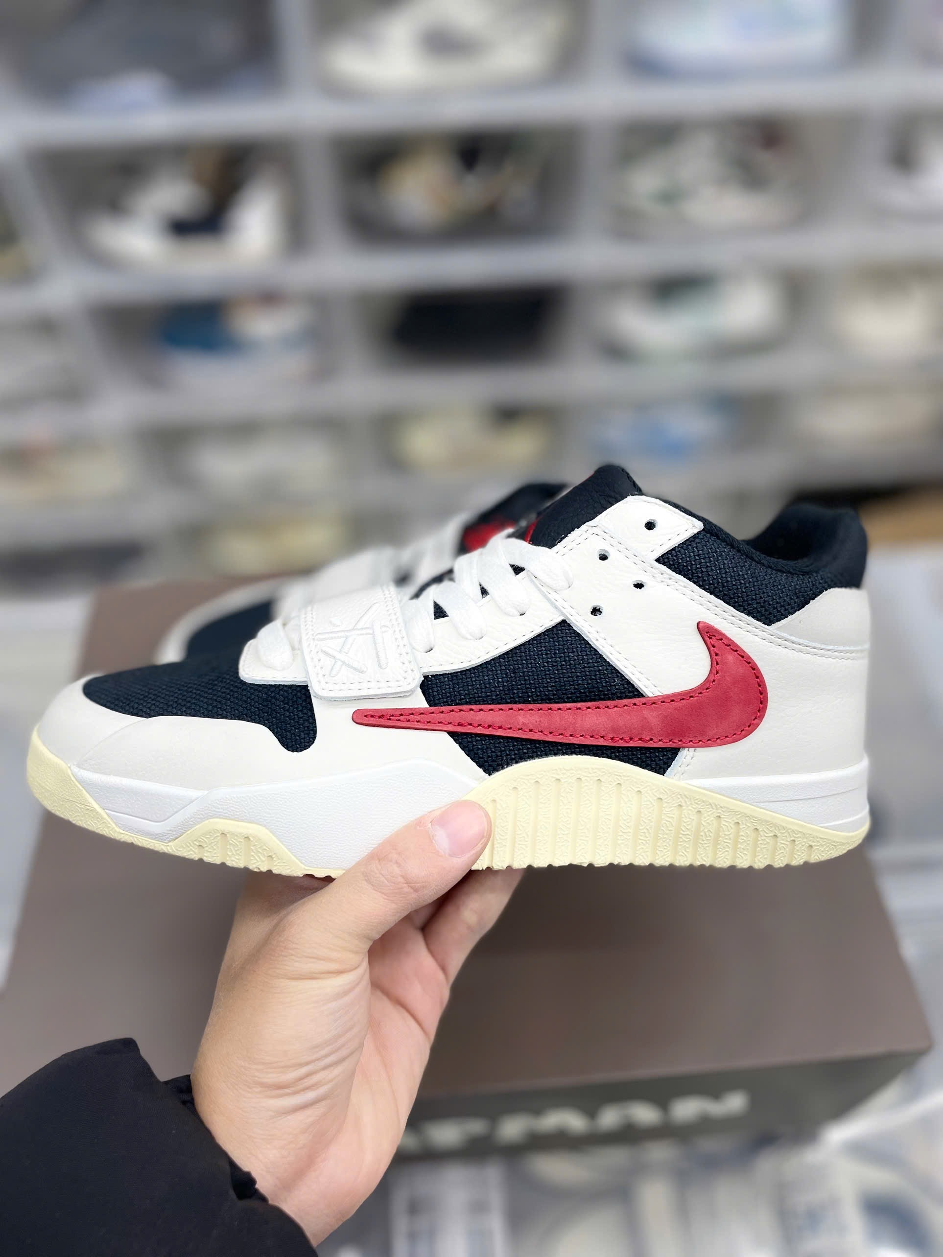 Nike Travis Scott Jumpman Jack “University Red”